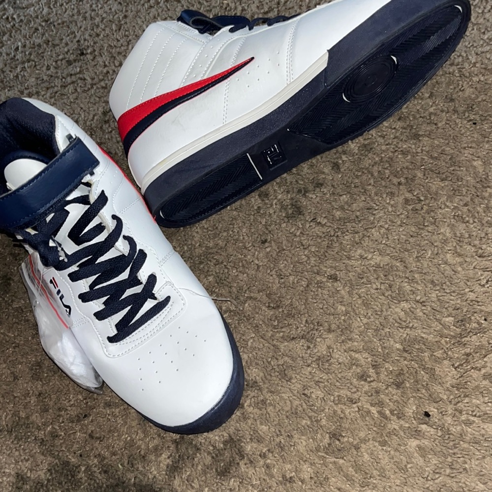Brand new fila size 10